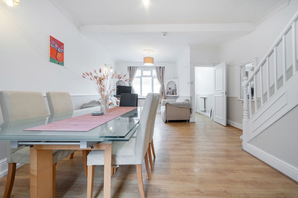 Property photo 2 of 14 Dining Room