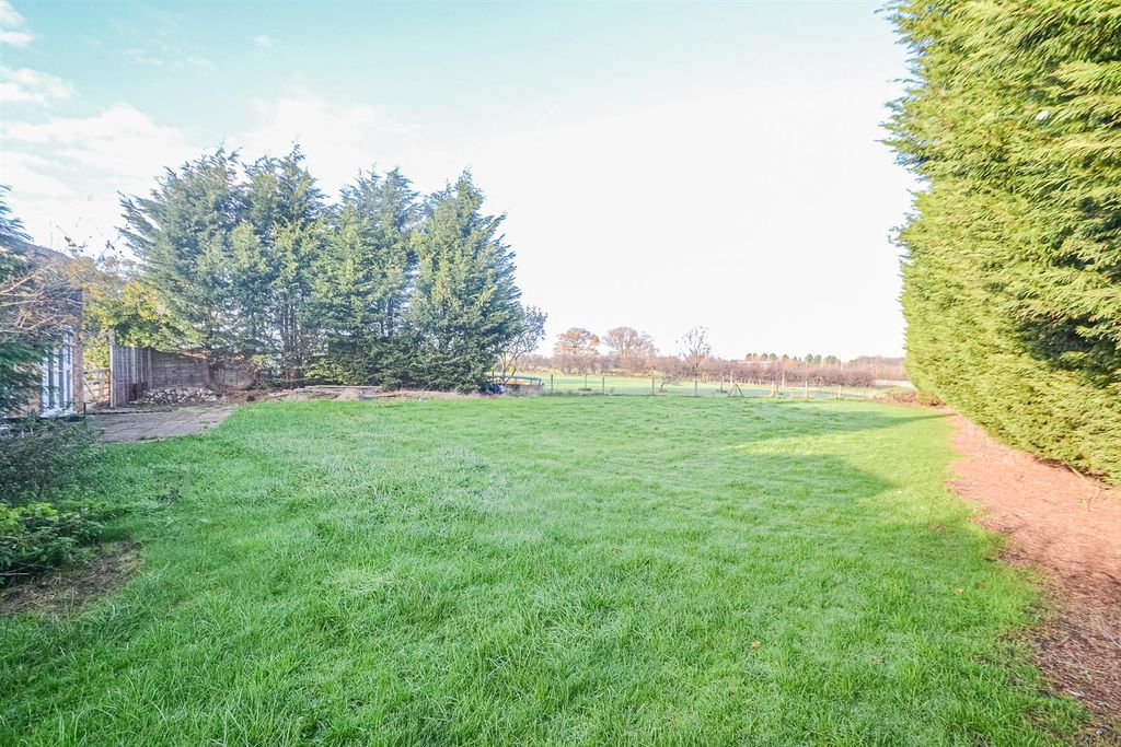 Property photo 3 of 36 Rear Garden