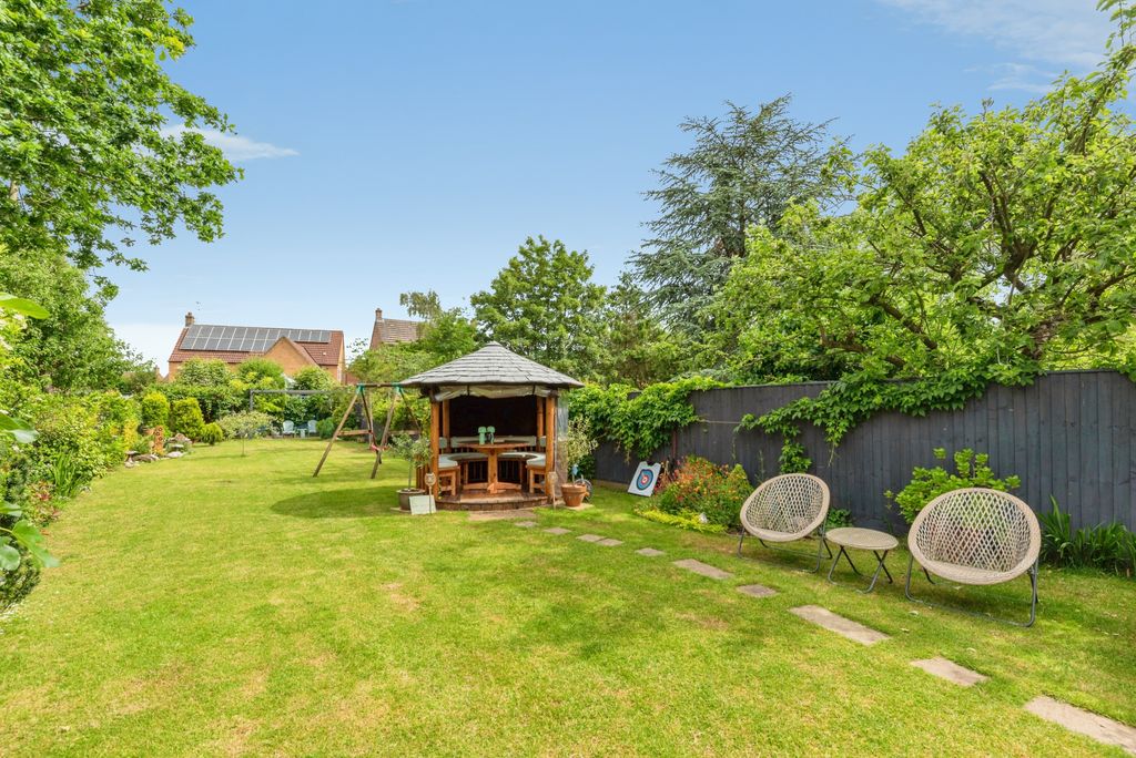Property photo 2 of 25 65A_Beacon_Hill_Road-24