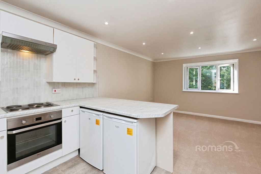 Property photo 3 of 12 Pbox-Img.Jpg