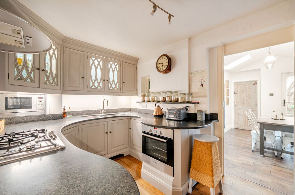 Property photo 3 of 15 1423468-12-69Ab14...