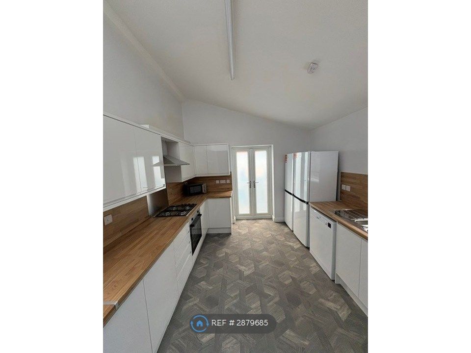 Property photo 1 of 33