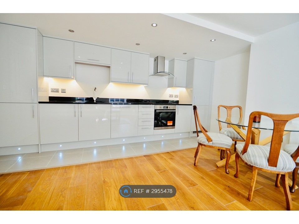 Property photo 2 of 19 Kitchen