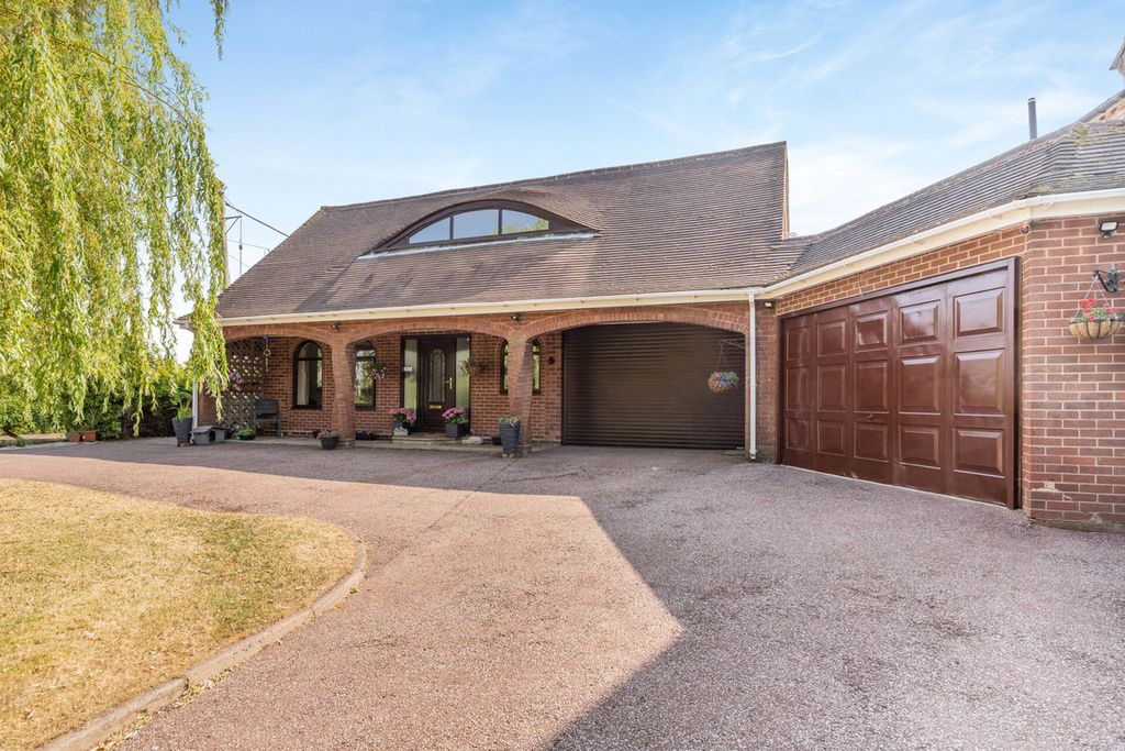 Property photo 1 of 48