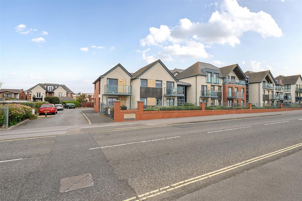 Property photo 1 of 13 Exterior