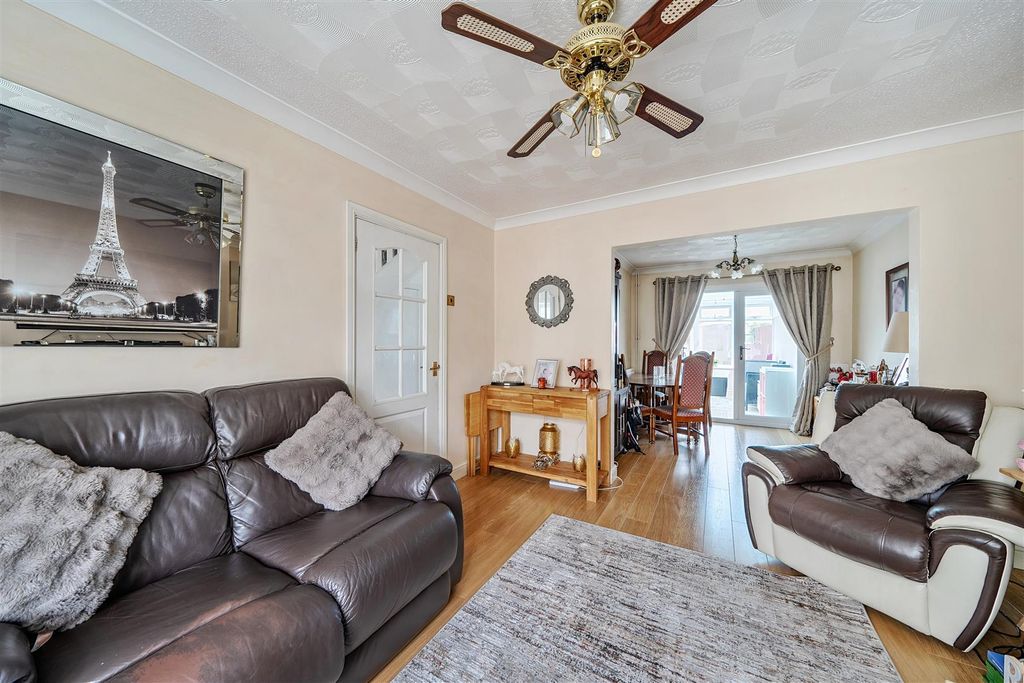 Property photo 2 of 23