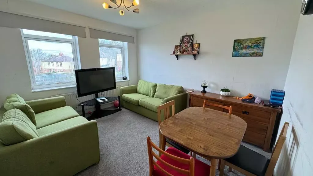 Property photo 2 of 10