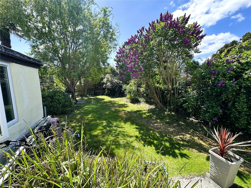Property photo 3 of 23 Picture No. 34