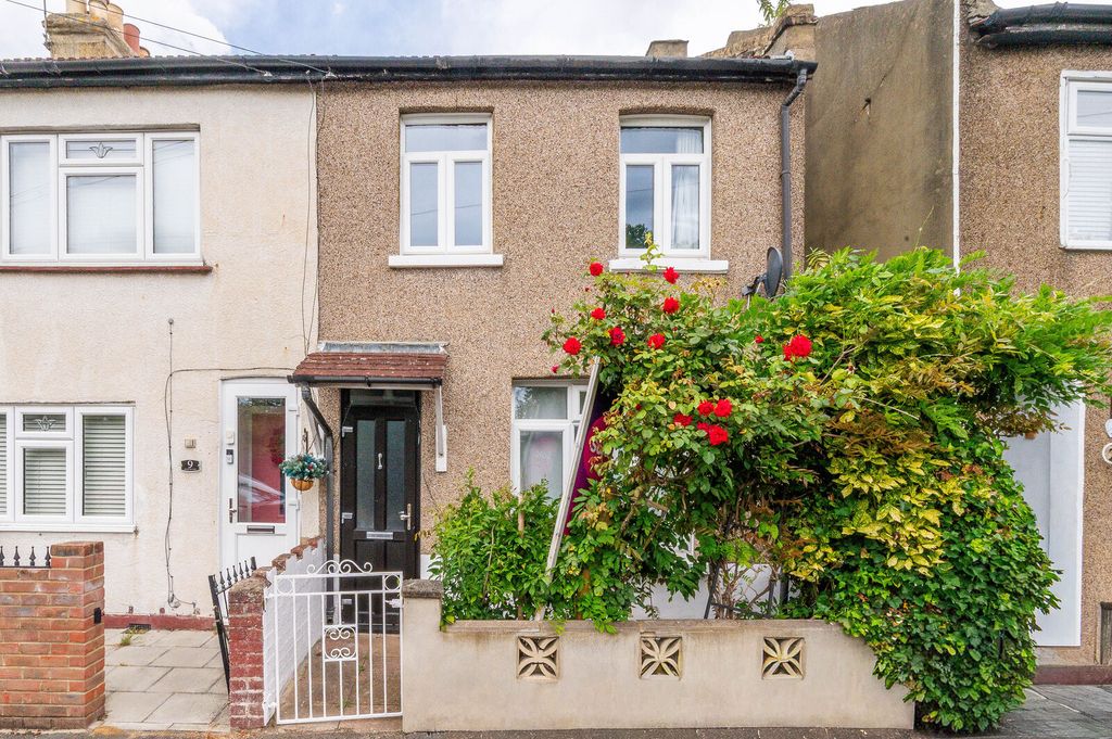 Property photo 1 of 15