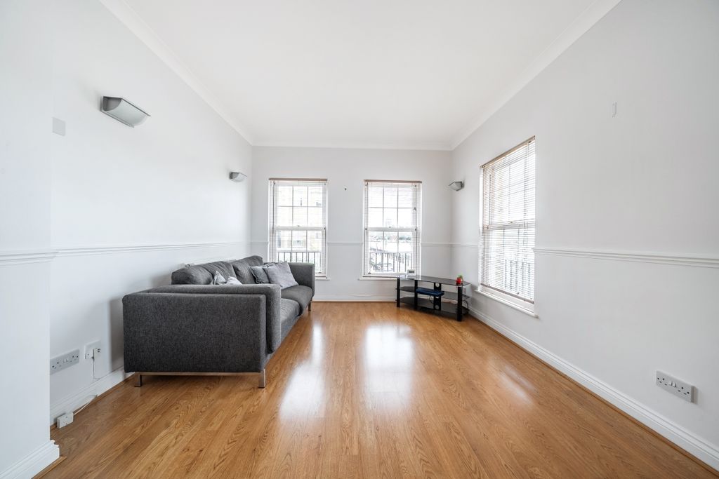 Property photo 2 of 16 1169911 (3)