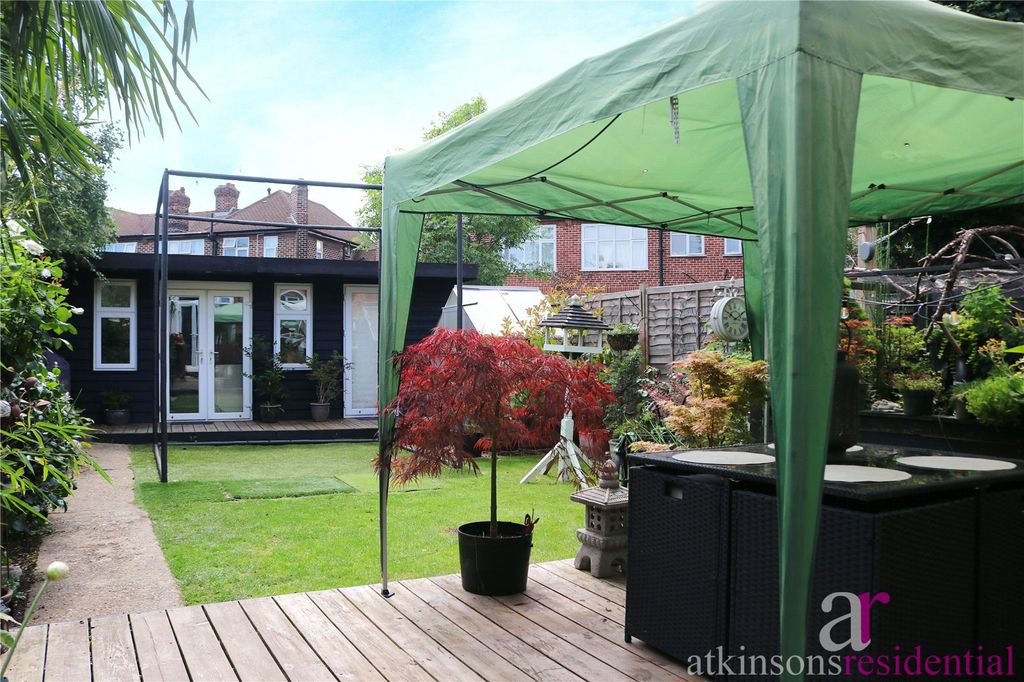 Property photo 3 of 17 Picture No. 14