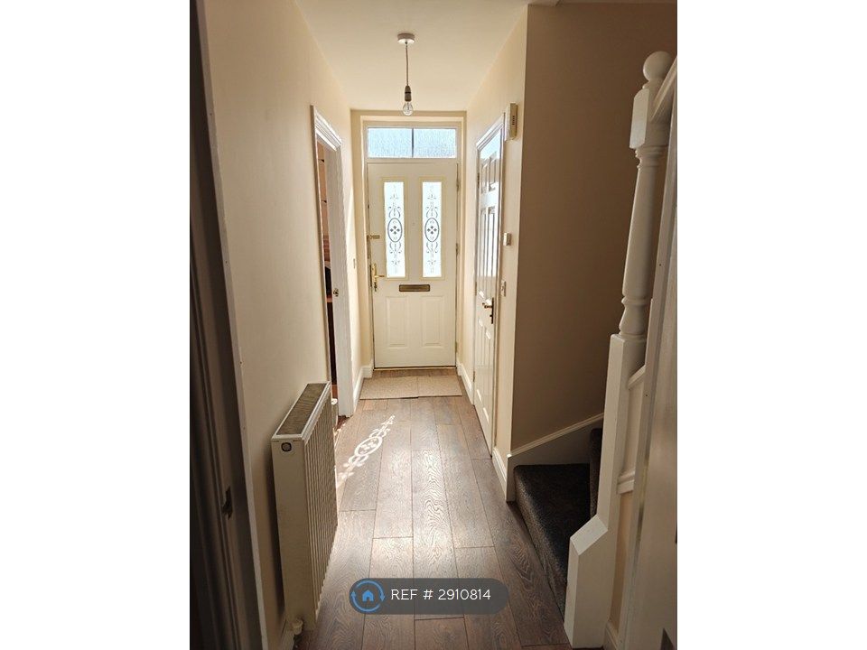 Property photo 2 of 30 Hallway
