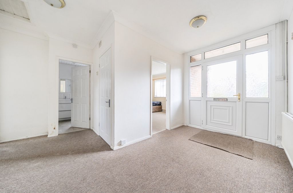 Property photo 2 of 14 1343689-15-68Aefd43dc3c9
