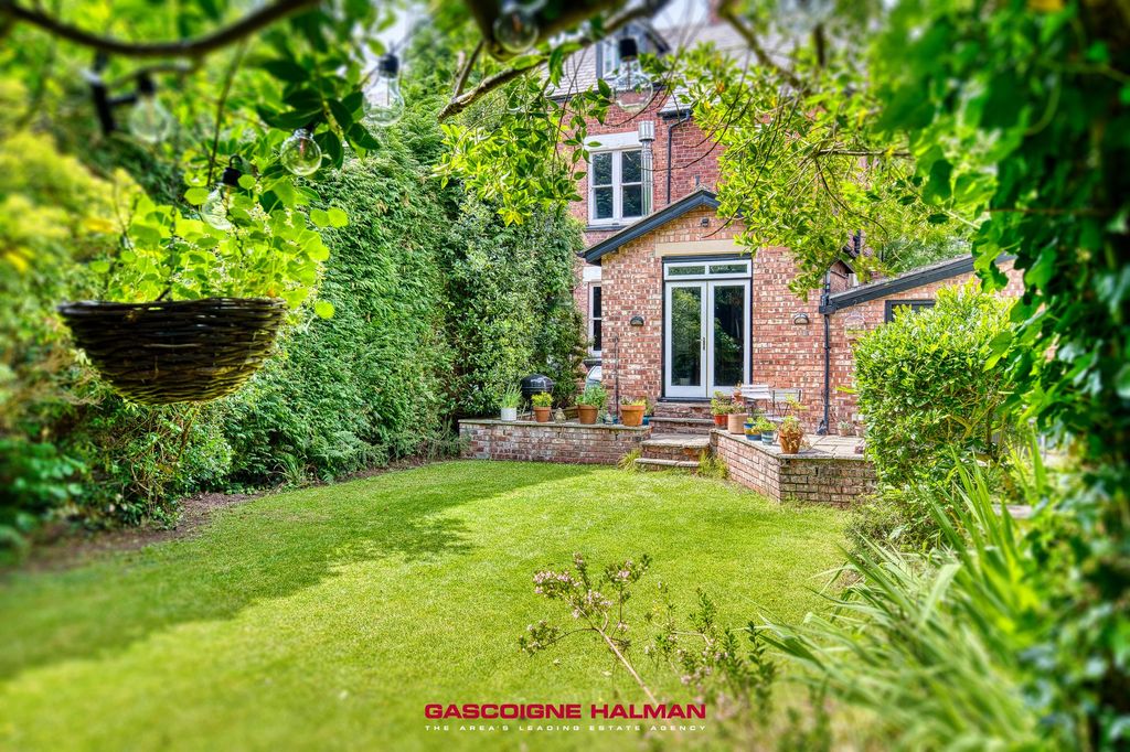 Property photo 1 of 35 Garden