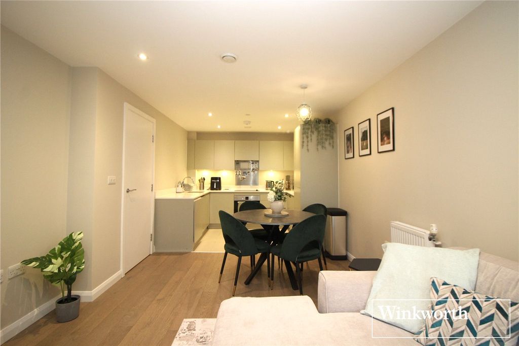 Additional image 4 of 1 bed flat for saleBrook Road, Borehamwood, Hertfordshire WD6