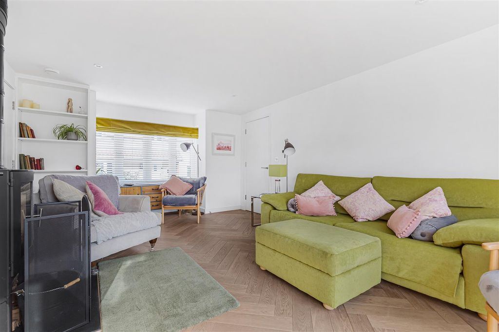 Property photo 2 of 31 8_73581.Jpg