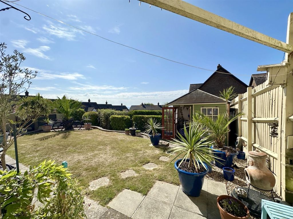 Property photo 3 of 22