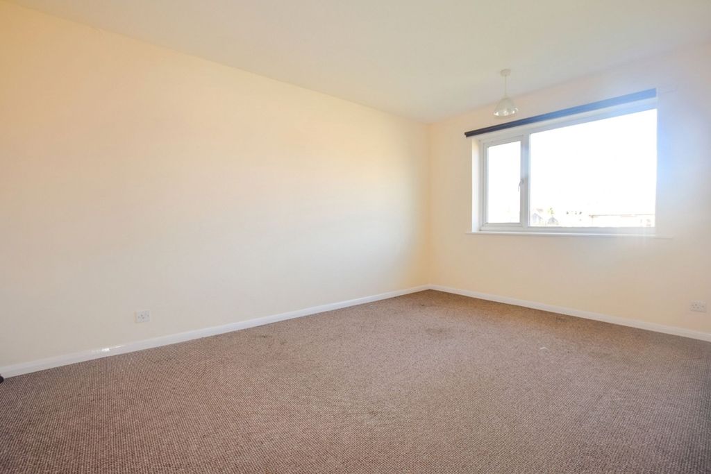 Property photo 3 of 4 Bedroom