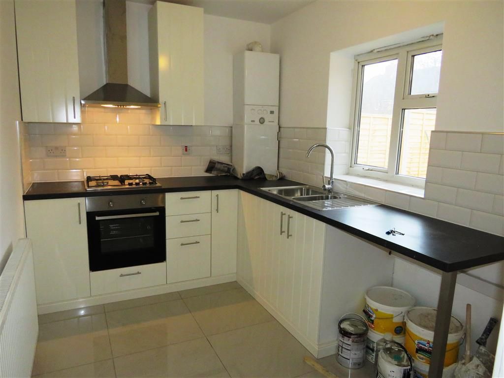Property photo 2 of 6 Kitchen