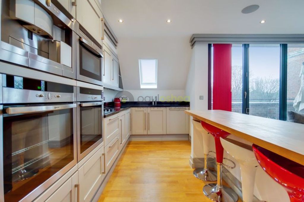 Property photo 2 of 15 3_Kitchen-Reception-2