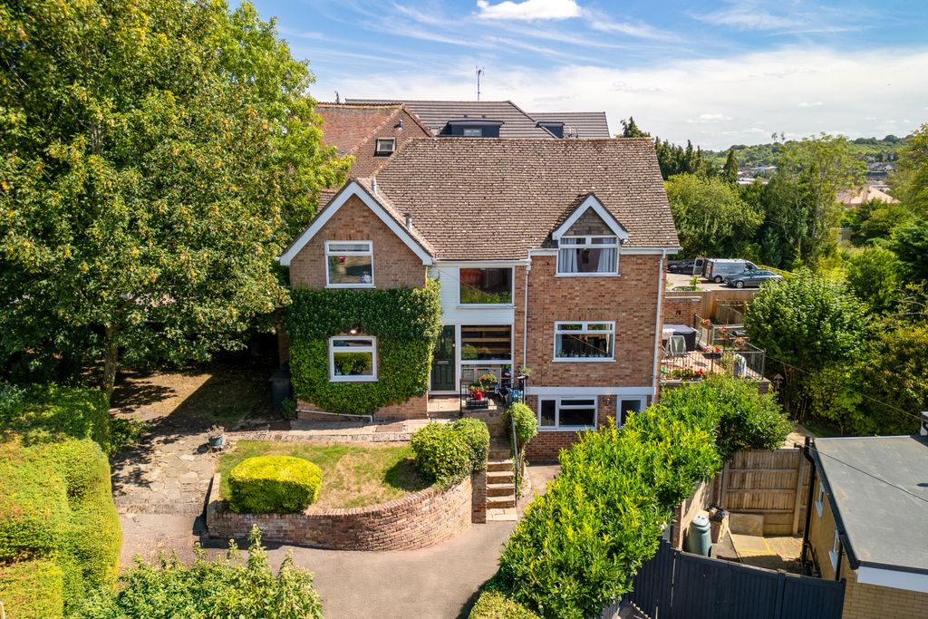 Property photo 1 of 16 Picture No. 30