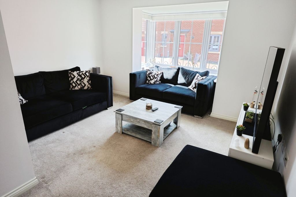 Property photo 3 of 15 Pbox-Img.Jpg