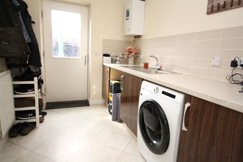 Property photo 3 of 26