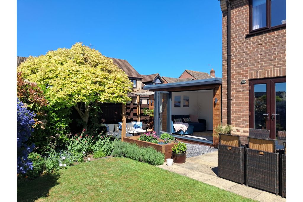 Property photo 3 of 37