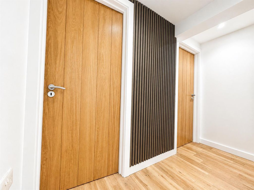 Property photo 3 of 17 203.Png
