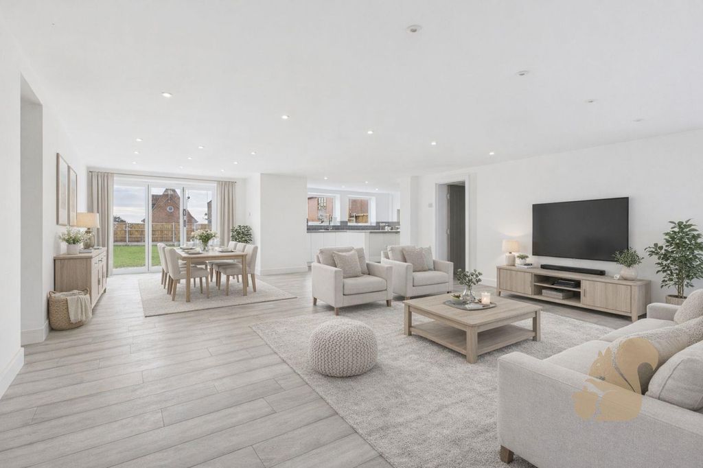 Property photo 2 of 15 8 Kingsland Open Plan.Jpg