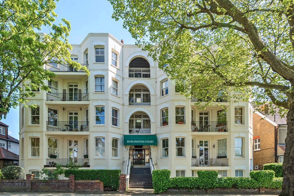 Property photo 3 of 14 1446805-1-69E7505...