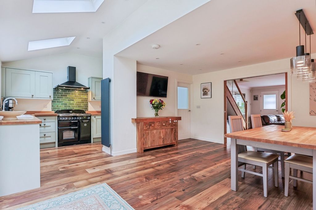 Property photo 2 of 19 Dining Area