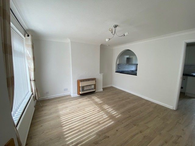 Property photo 2 of 8 Lounge