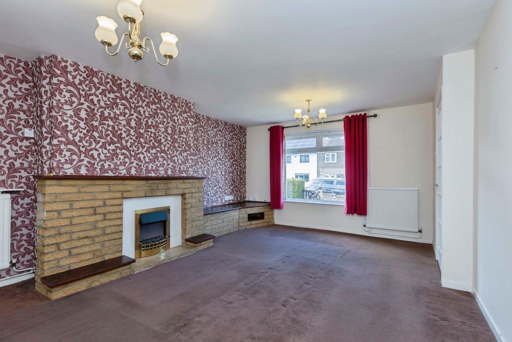 Property photo 2 of 16 Lounge