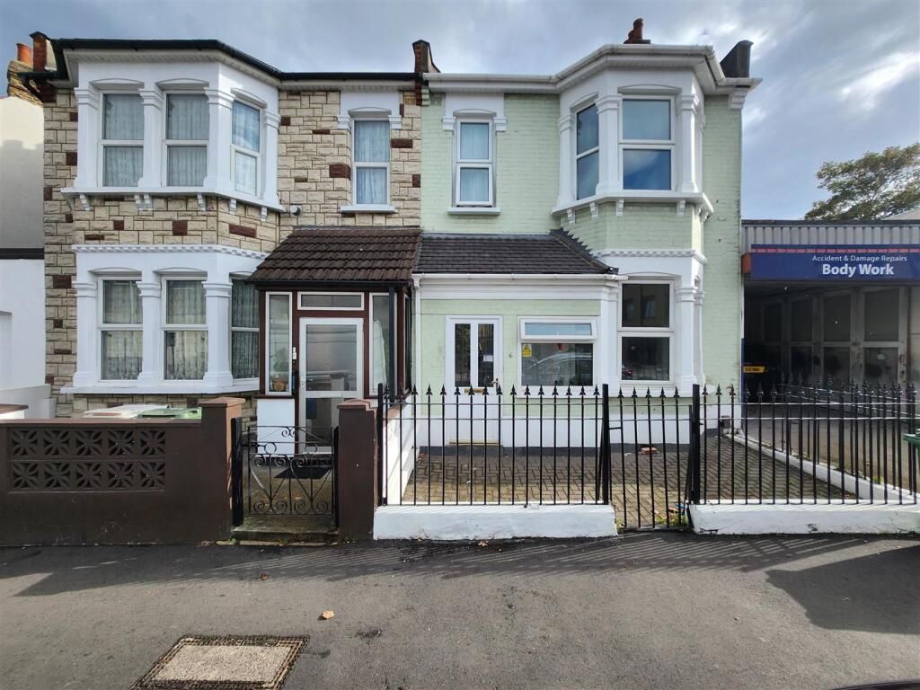 Property photo 1 of 11