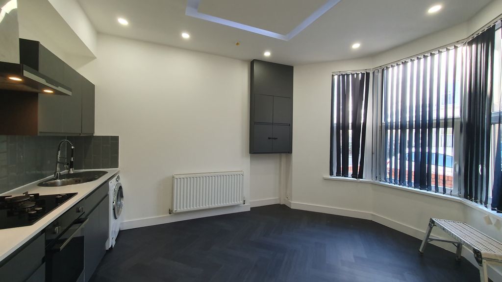 Property photo 2 of 13 Gallery