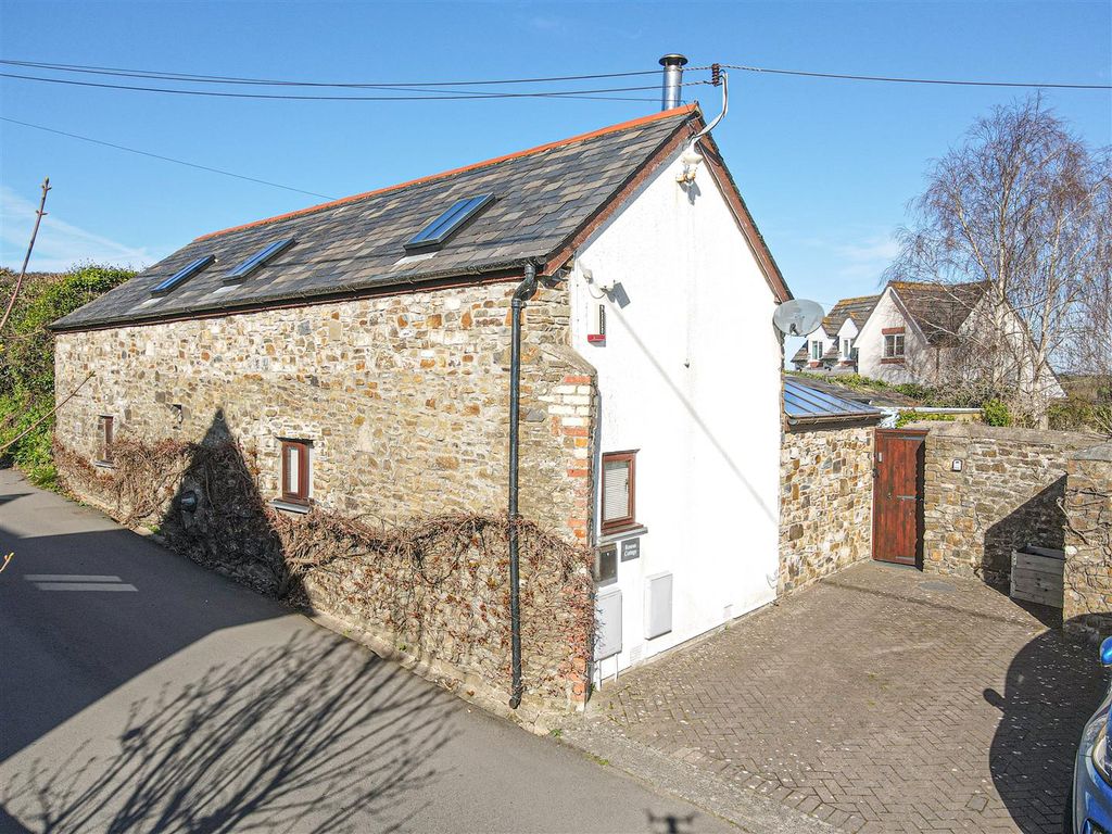 Property photo 2 of 15