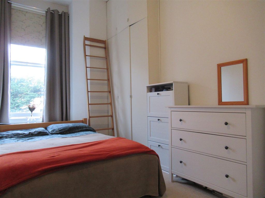 Property photo 2 of 14 Rgf 48 Brondesbury Villas New 2022 (14).Jpg