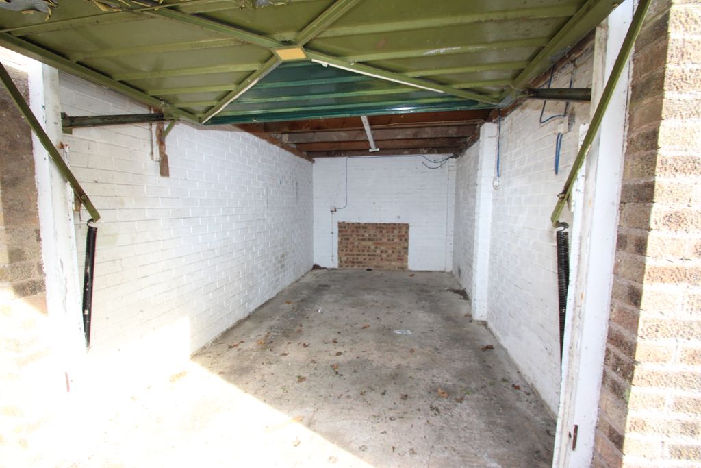 Property photo 2 of 2