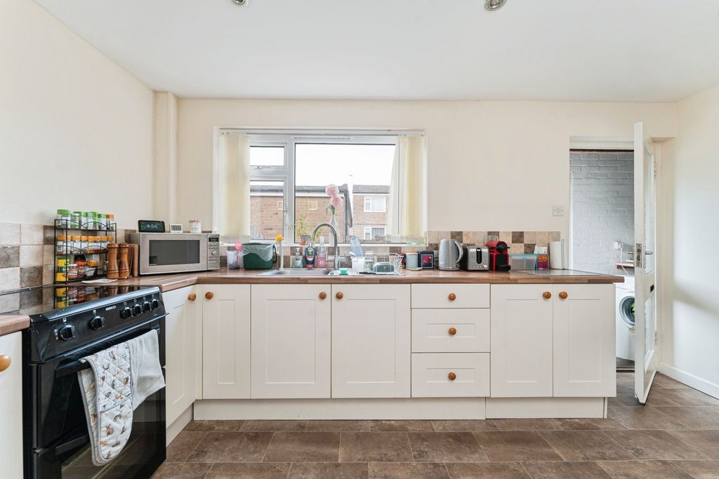 Property photo 3 of 19 Pbox-Img.Jpg