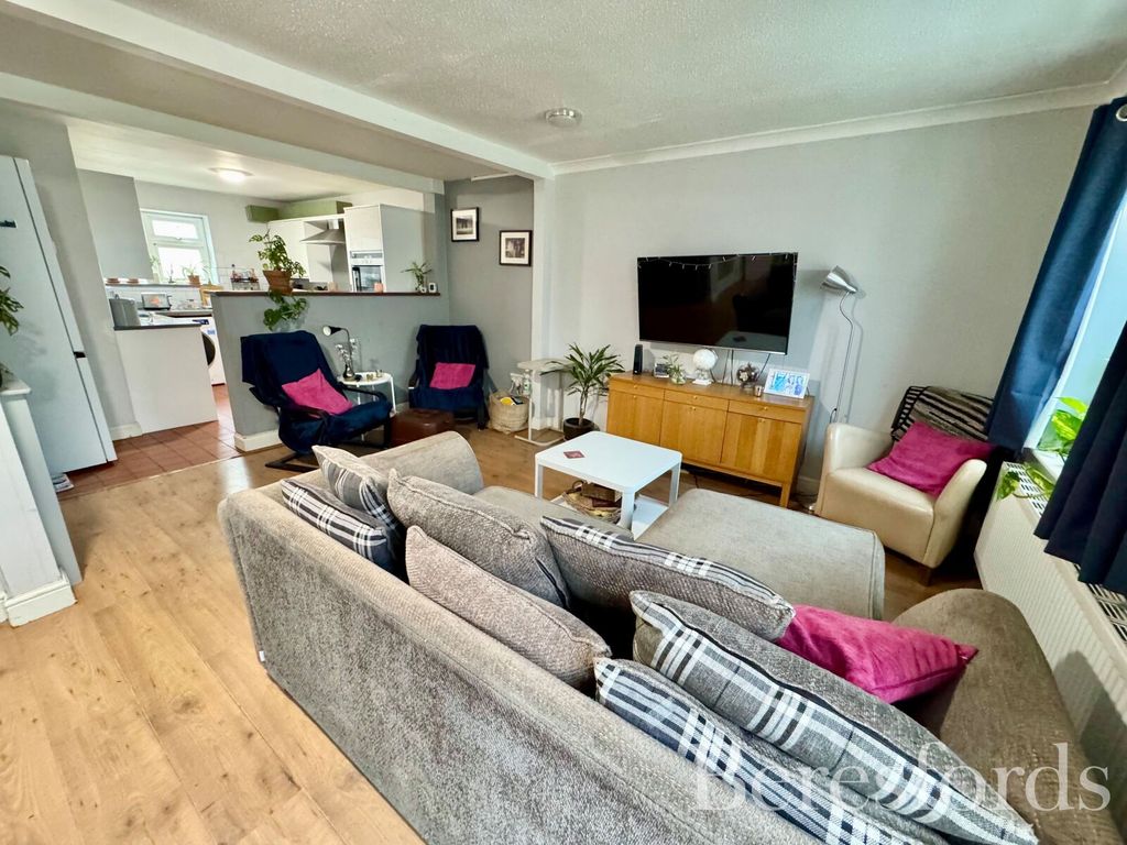 Property photo 3 of 18 Picture 3