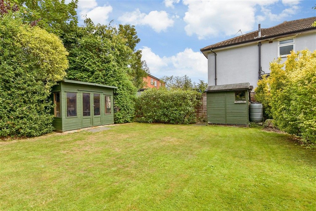 Property photo 2 of 10 Side Garden