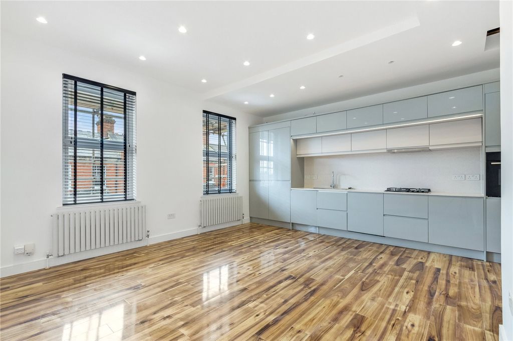 Property photo 1 of 10 Picture No. 13