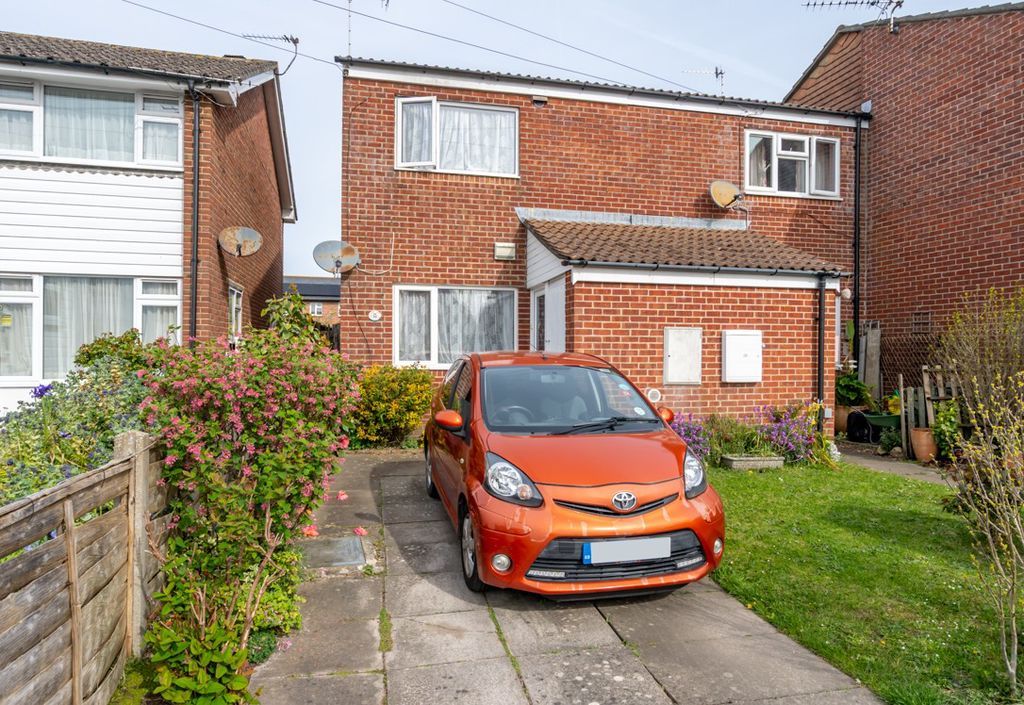 Property photo 1 of 16 Photo 18