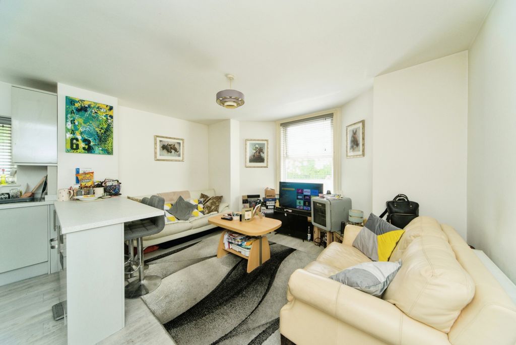 Property photo 2 of 15 Photography