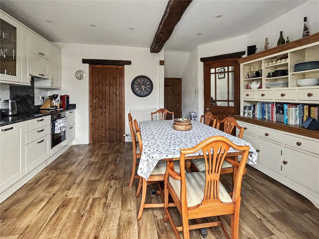 Property photo 3 of 17 Kitchen