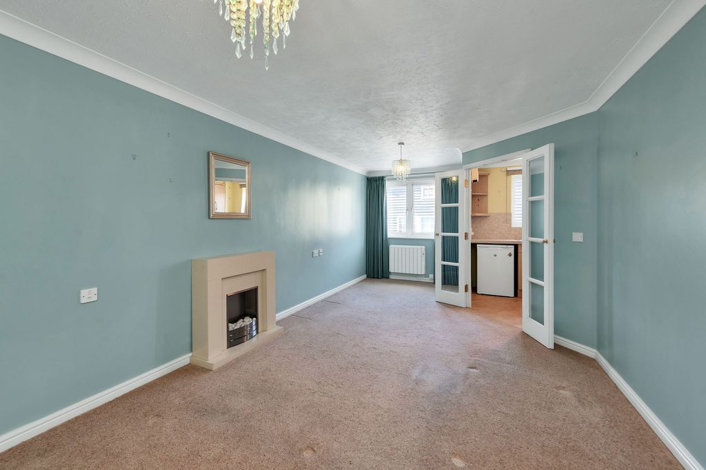 Property photo 2 of 8