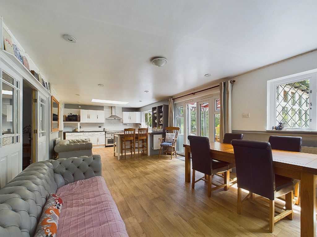 Property photo 3 of 28 3414786