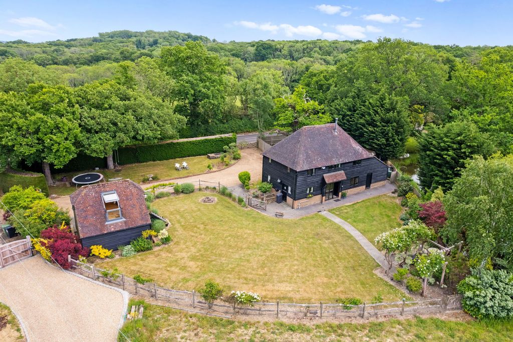 Property photo 1 of 27