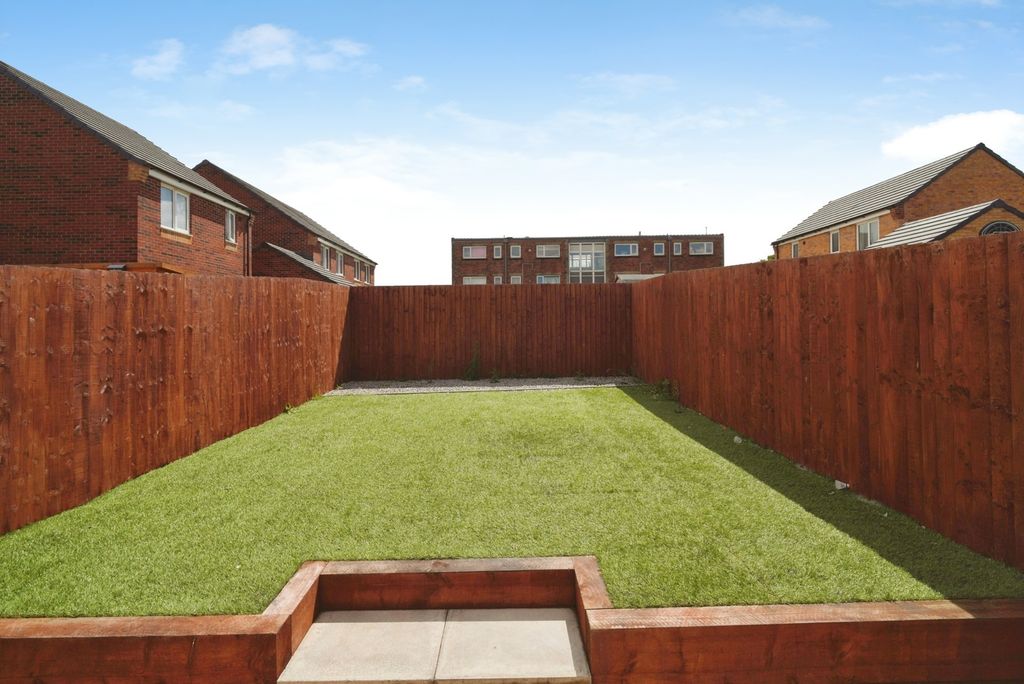Property photo 2 of 15 Pbox-Img.Jpg